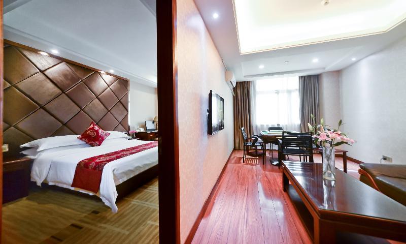 Vienna International Hotel Taicang Nanyang Plaza Εξωτερικό φωτογραφία